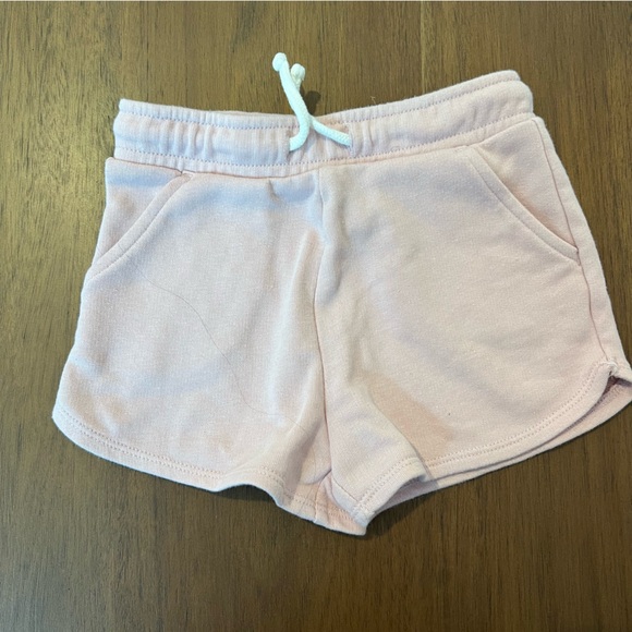 Bundle of 3 pairs of Old Navy drawstring girls 2T shorts in great condition - Picture 10 of 12